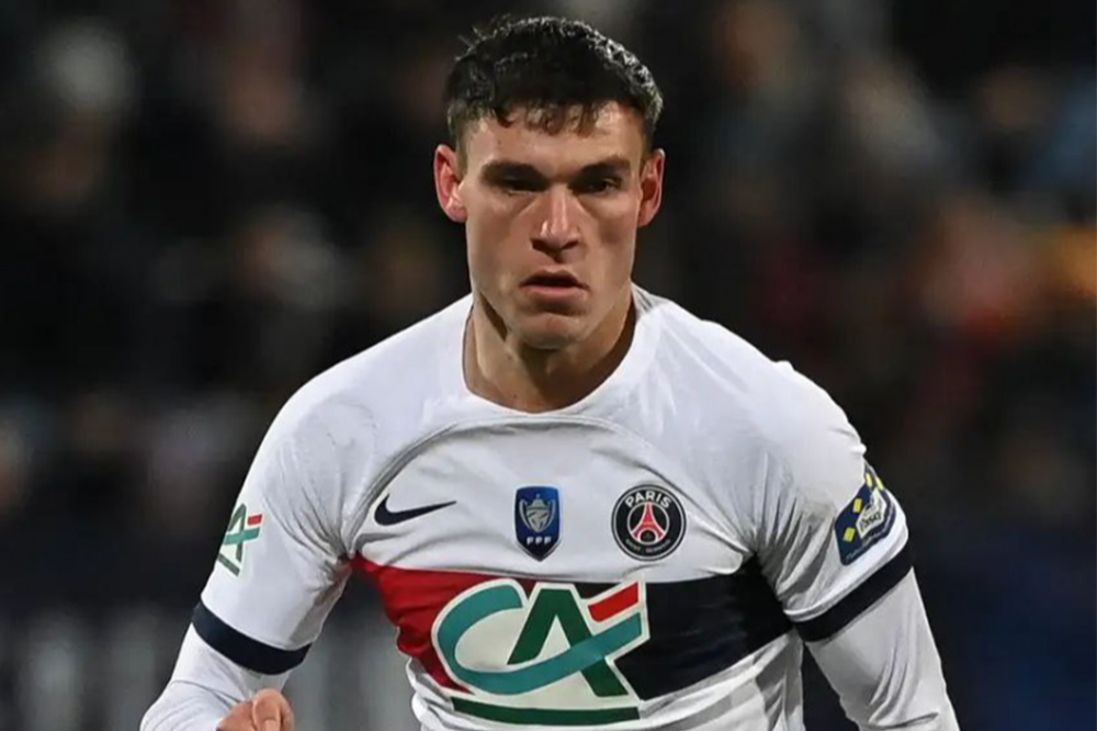 انریکه گزینه یونایتد را از تیم بیرون انداخت! انریکه گزینه یونایتد را از تیم بیرون انداخت!