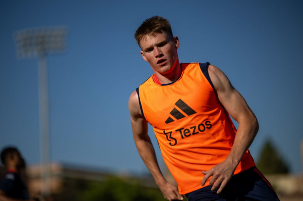 مکتامینی با اشک از یونایتد رفت - اخبار منچستر یونایتد مکتامینی با اشک از یونایتد رفت