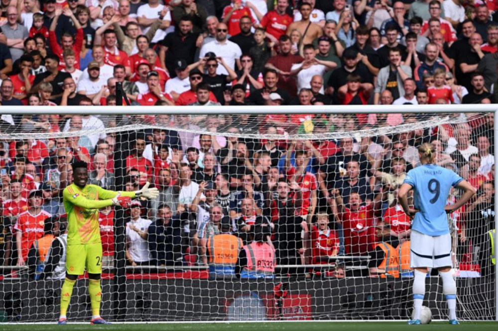 جنگ روانی اونانا خودش را گول زد (عکس) جنگ روانی اونانا خودش را گول زد (عکس)