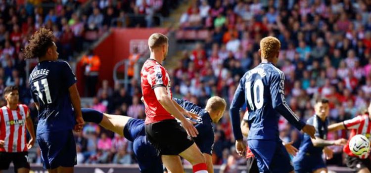 اولین گل برای شیاطین: دلیخت خشمش را خالی کرد