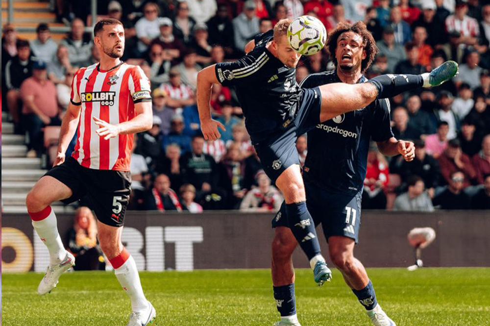 به گزارش "ورزش سه"، ماتیاس دلیخت که تابستان امسال بایرن ‏مونیخ را ترک کرد و راهی منچستریونایتد شد، امروز عملکردی عالی در ‏ترکیب تیم اریک تن‌هاخ داشت.‏ دلیخت که در قلب خط دفاعی از ابتدا به میدان رفته بود بارها در خط ‏دفاع عالی کار کرد و یک گل صددرصدی را از حریف در نیمه اول ‏گرفت. او در همین نیمه روی یک ضربه ایستگاهی با ضربه سر دروازه ‏ساوتهمپتون را باز کرد تا اولین گل بازی و تیمش به نام او ثبت شود. ‏ یونایتد در ادامه توسط رشفورد و گارناچو دو بار دیگر دروازه ‏ساوتهمپتون را باز کرد تا با نتیجه 3-0 پیروز شود. دلیخت در پایان ‏بازی گفت این برد برای یونایتد که در سه هفته اول با کسب نتایج ‏ضعیف تحت فشار قرار گرفته بود اهمیت زیادی داشت.