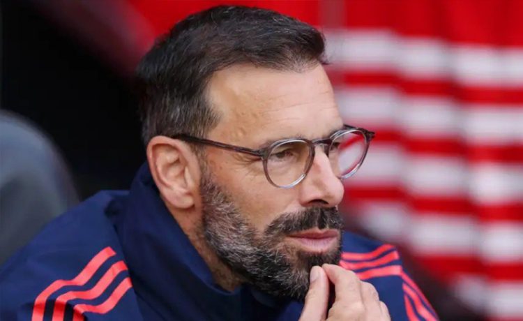 تردید بزرگ نیستلروی: نمیخواهم خائن باشم!