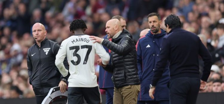 هافبک محبوب تنهاخ دو بازی نیمکتنشین است