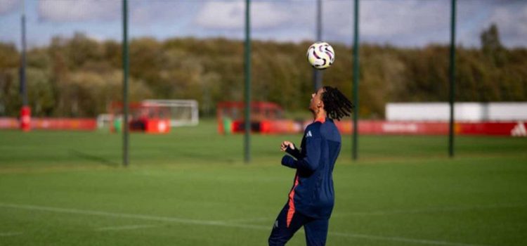 خرید بزرگ یونایتد تمریناتش را آغاز کرد