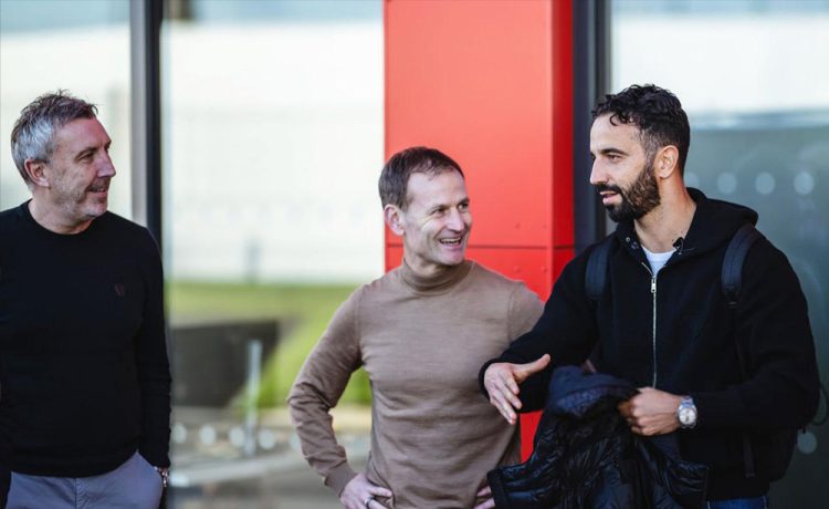 آموریم و دستیارانش به زمین تمرین منچستریونایتد رسیدند