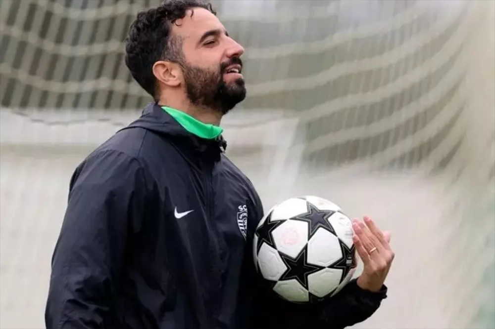 آموریم میگوید شکست گواردیولا، او را به فرگوسن جدید تبدیل میکند - اخبار منچستریونایتد آموریم میگوید شکست گواردیولا، او را به فرگوسن جدید تبدیل میکند