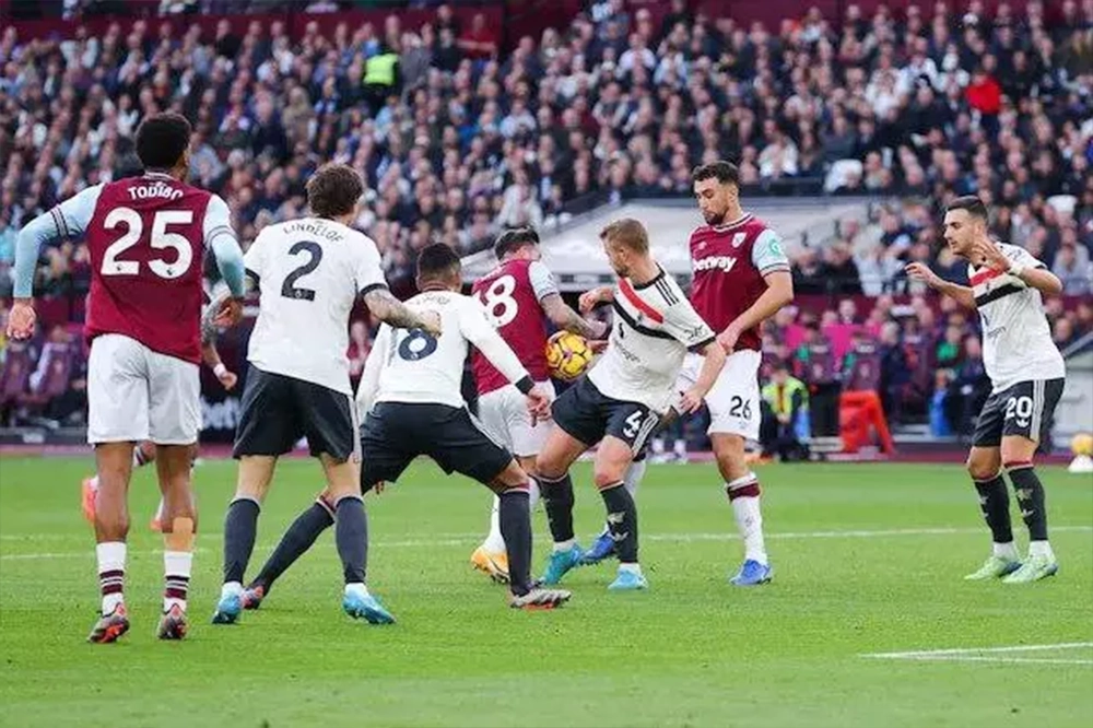 اعتراف رئیس کمیته داوران لیگ برتر انگلیس - اخبار منچستر یونایتد اعتراف رئیس کمیته داوران لیگ برتر انگلیس