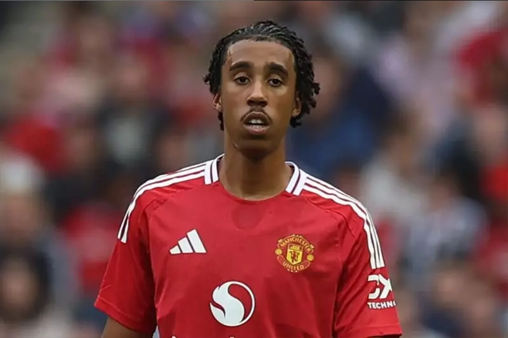 مدافع هایجک شده از رئال مادرید در آستانه بازگشت از مصدومیت - اخبار منچستریونایتد مدافع هایجک شده از رئال مادرید در آستانه بازگشت از مصدومیت