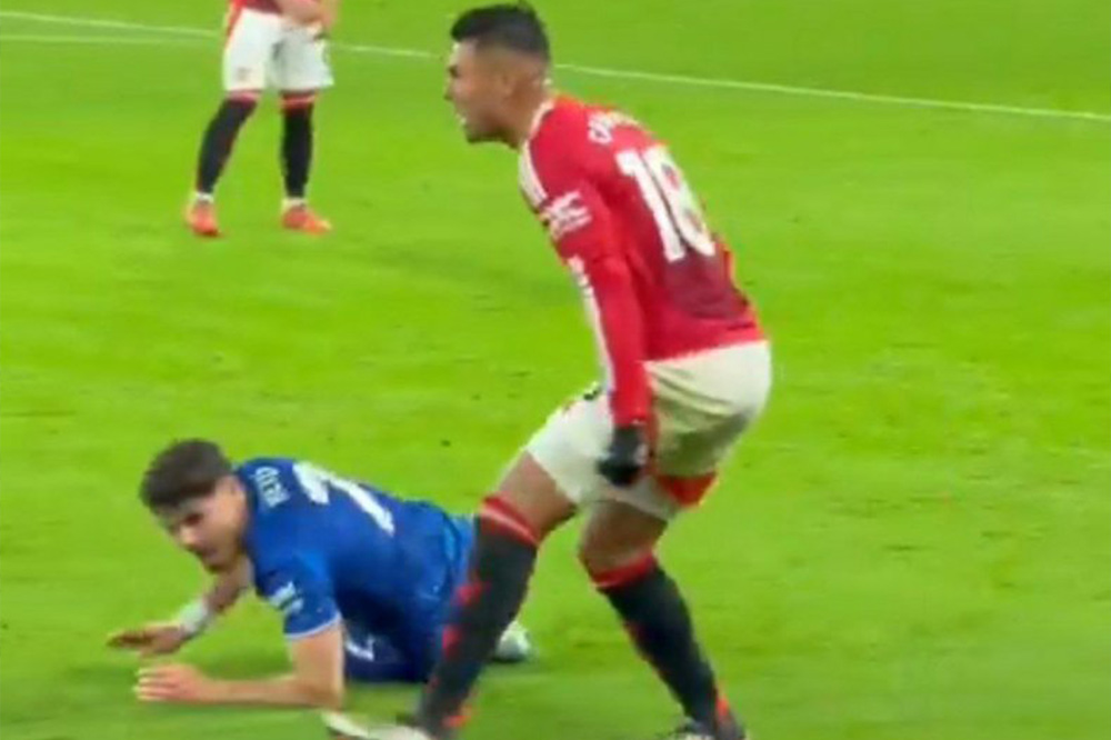 فریاد کاسمیرو روی سر گارناچو: سریع باش (عکس) - اخبار منچستر یونایتد فریاد کاسمیرو روی سر گارناچو: سریع باش (عکس)