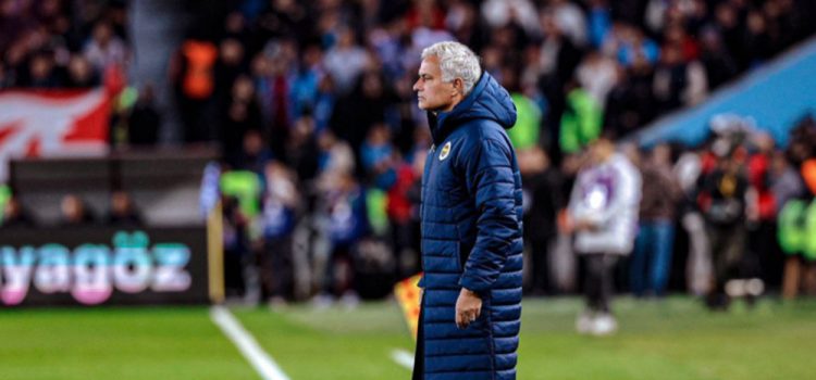 مورینیو حق دارد، داوران ترکیه ضعیف هستند!