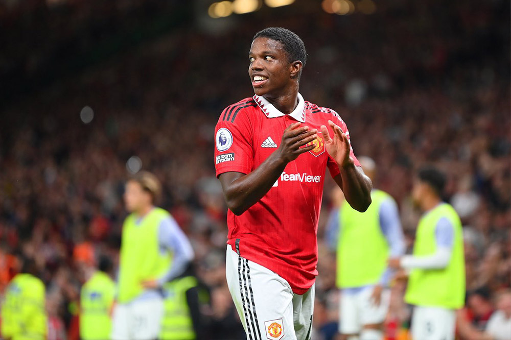 بازگشت دفاع چپ از یاد رفته یونایتد بعد از ۵3۴ روز!