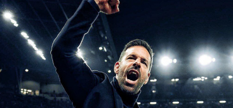 درخواست ستارههای یونایتد: نیستلروی باید بماند