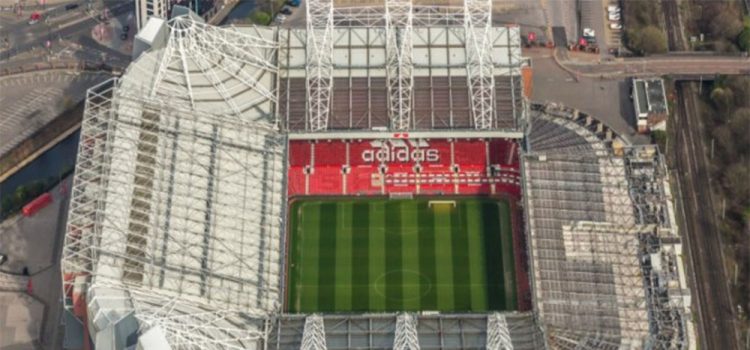 تعویق در تصمیم نهایی: اولدترافورد فعلا تخریب نمی‌شود