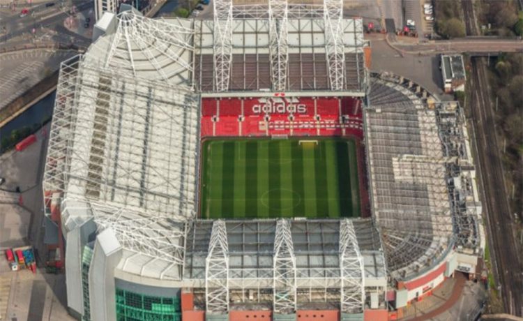 تعویق در تصمیم نهایی: اولدترافورد فعلا تخریب نمی‌شود