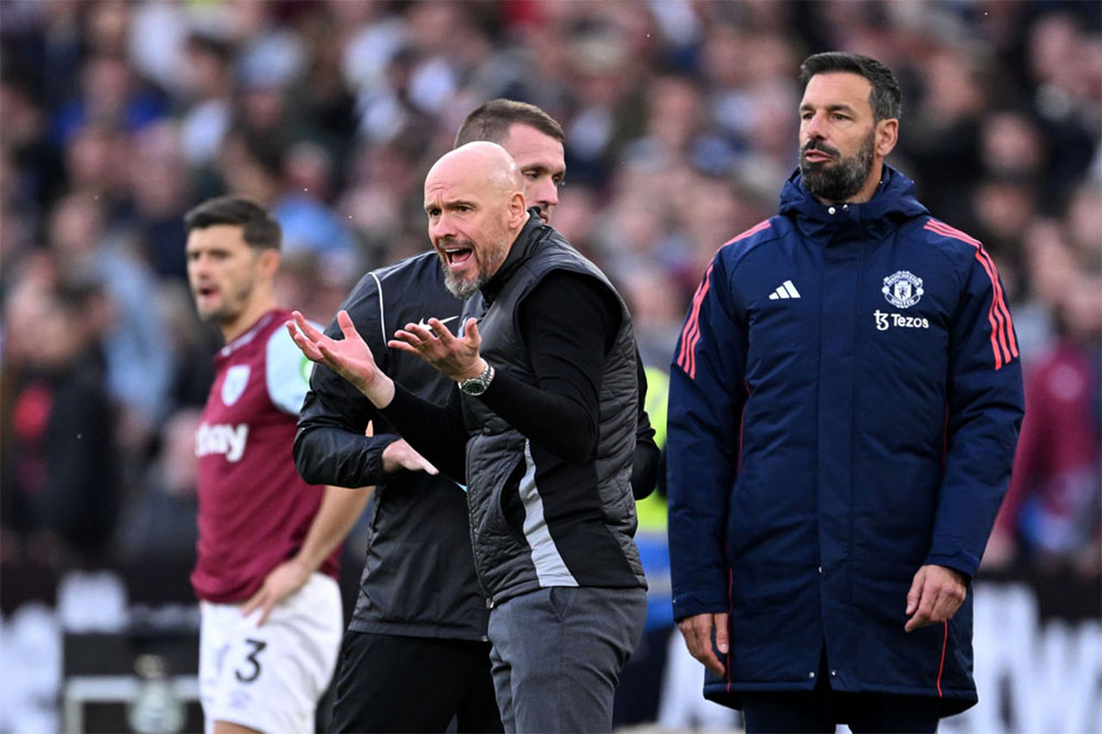 تن هاخ با پنالتی اشتباه از یونایتد اخراج شد!