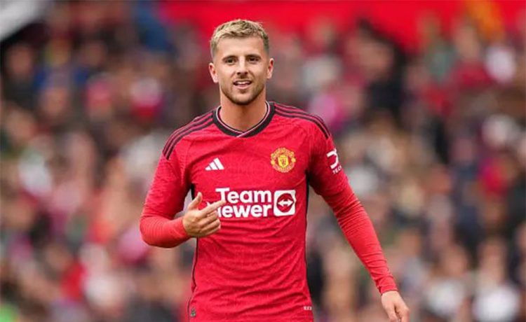 حمله به هافبک یونایتد: از مصدومیتت ذوق کردیم!