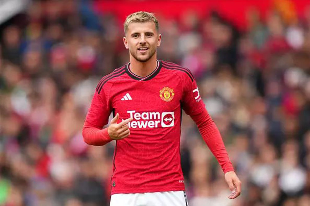 حمله به هافبک یونایتد: از مصدومیتت ذوق کردیم!