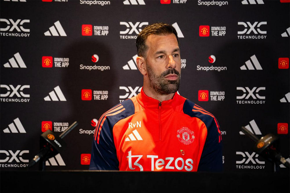 فن نیستلروی تأیید کرد: شاید در یونایتد بمانم!