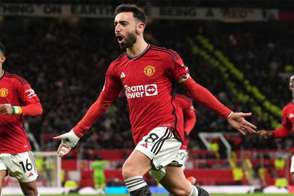 کلاس فوتبال کاپیتان یونایتد: اینطوری شوت بزن! ‏