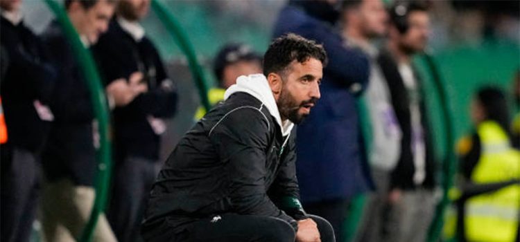 مشکل جدید یونایتد: ورود آموریم تأخیر خورد!