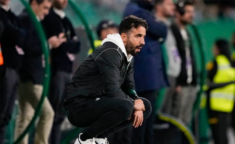 مشکل جدید یونایتد: ورود آموریم تأخیر خورد!