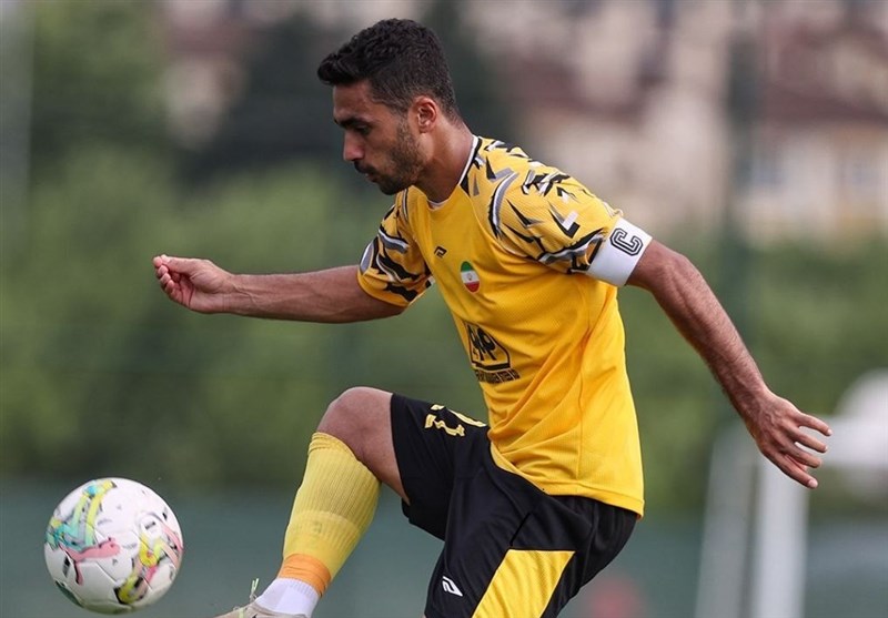 کاپیتان سپاهان محمد کریمی کاپیتان سپاهان محمد کریمی