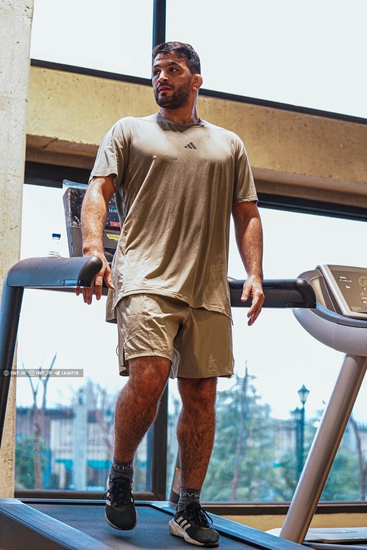 تصویر زمینه حسن یزدانی برای گوشی تصویر زمینه حسن یزدانی برای گوشی