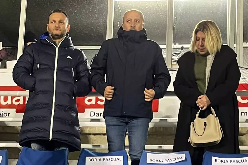 عکس خانوادگی آردا گولر