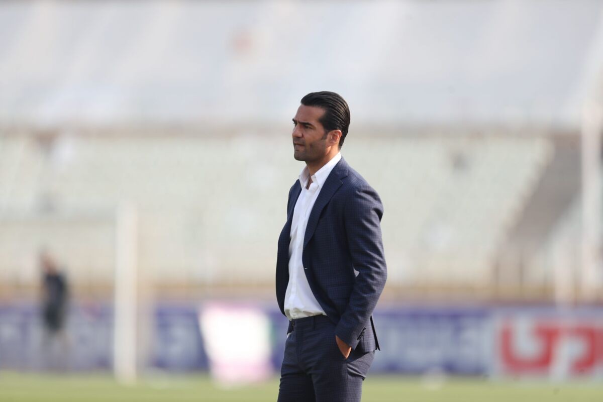 سر مربی مسعود شجاعی سر مربی مسعود شجاعی