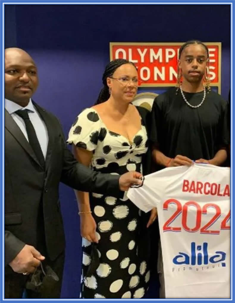 بارکولا و مادرش بارکولا و مادرش