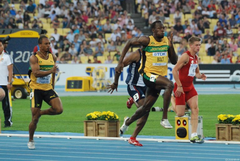 یوسین بولت دونده سرعت یوسین بولت دونده سرعت