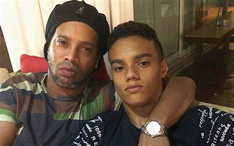 عکس رونالدینیو و فرزندش عکس رونالدینیو و فرزندش