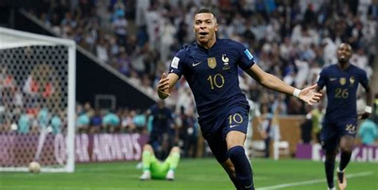 کیلیان امباپه بازیکن فوتبال کیلیان امباپه بازیکن فوتبال