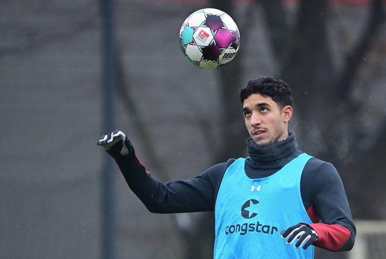 نوجوانی عمر مرموش نوجوانی عمر مرموش