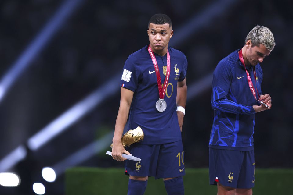 کیلیان امباپه کفش طلا کیلیان امباپه کفش طلا