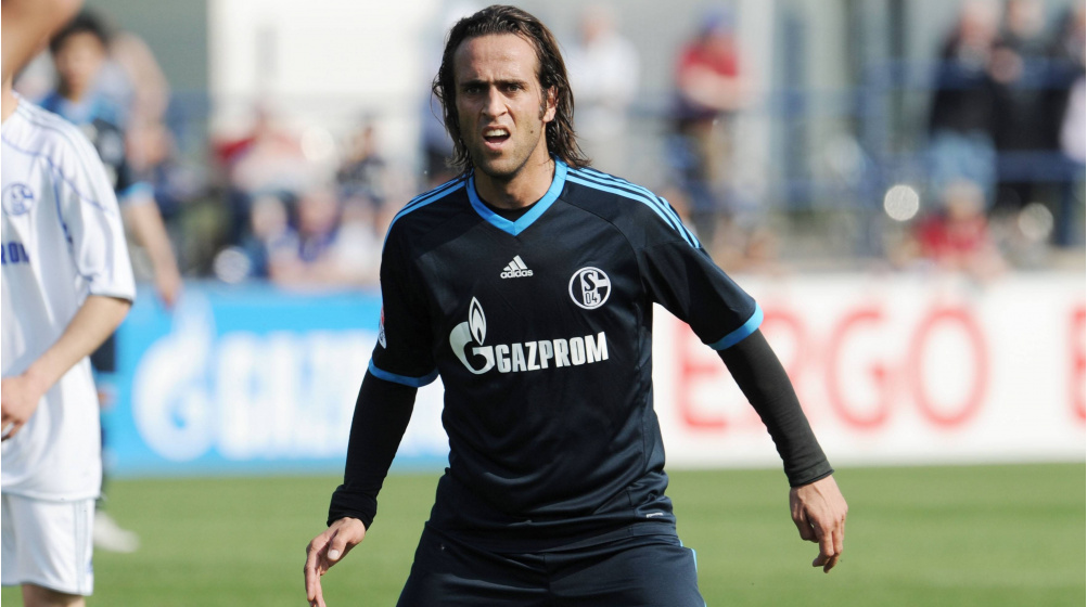 علی کریمی تکنیکیترین بازیکن علی کریمی تکنیکیترین بازیکن