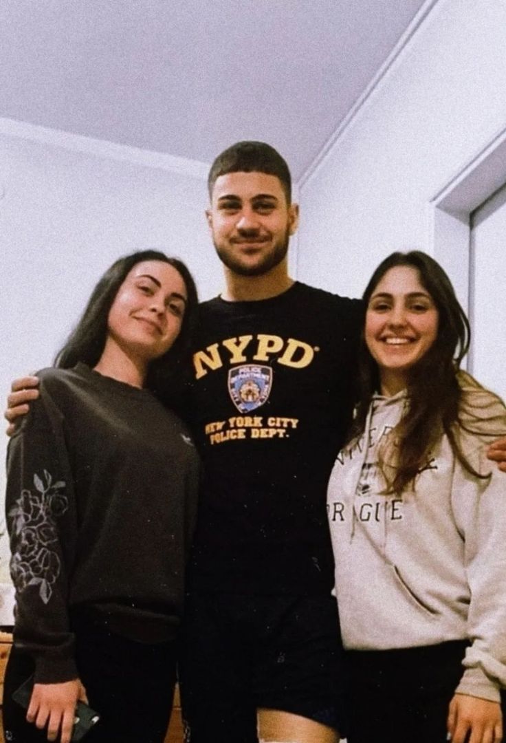 عکس خانوادگی یوشکو گواردیول عکس خانوادگی یوشکو گواردیول