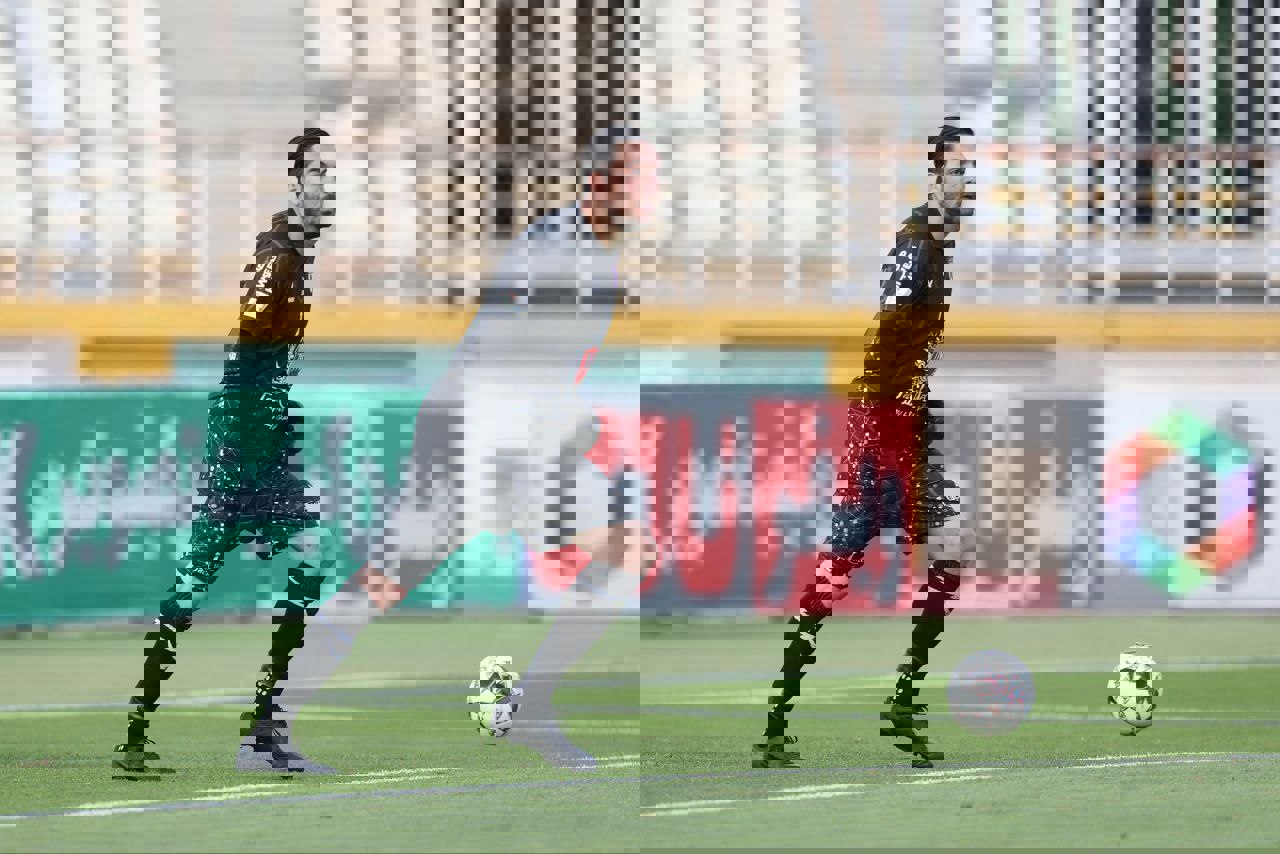 هوادار علیرضا حقیقی هوادار علیرضا حقیقی