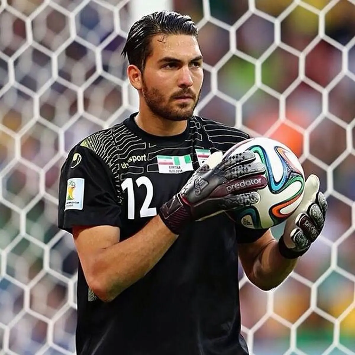 والپیپر علیرضا حقیقی برای گوشی والپیپر علیرضا حقیقی برای گوشی