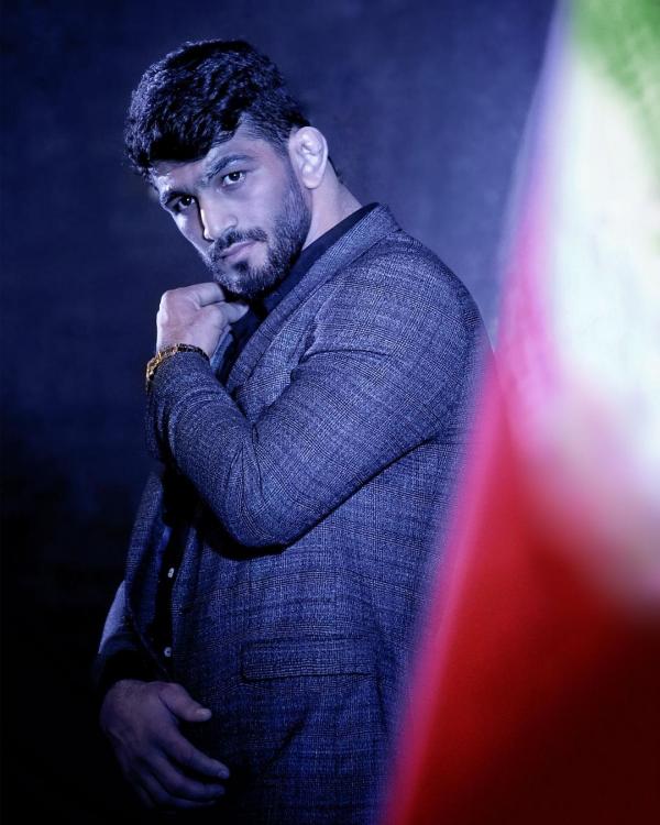 والپیپر حسن یزدانی برای اندروید والپیپر حسن یزدانی برای اندروید