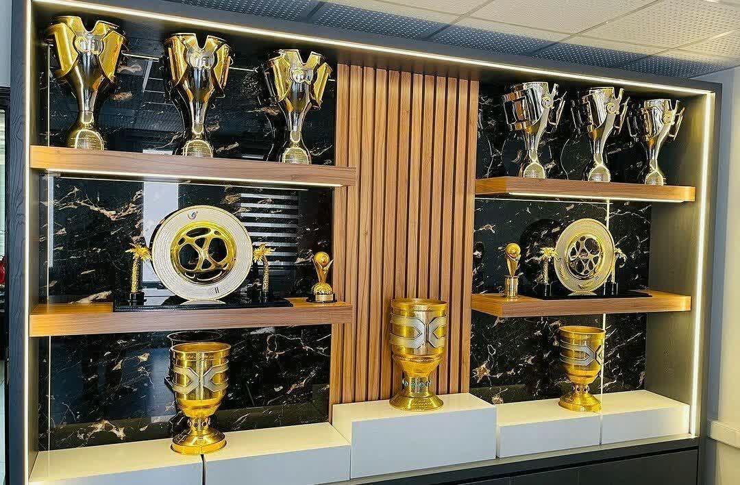 افتخارات باشگاهی علی کریمی افتخارات باشگاهی علی کریمی