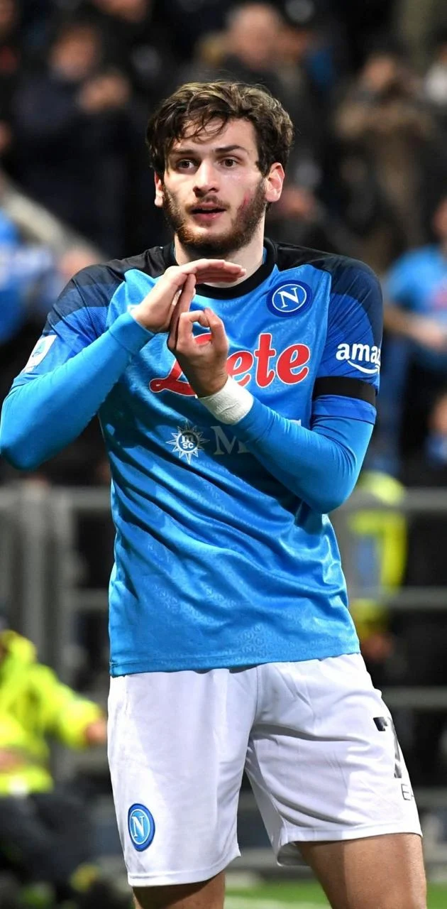 والپیپر کواراتسخلیا برای گوشی والپیپر کواراتسخلیا برای گوشی