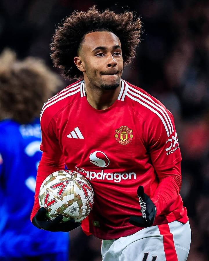 جاشوا زیرکزی به انگلیسی