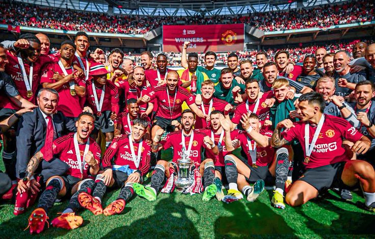 منچستر یونایتد کاپیتان