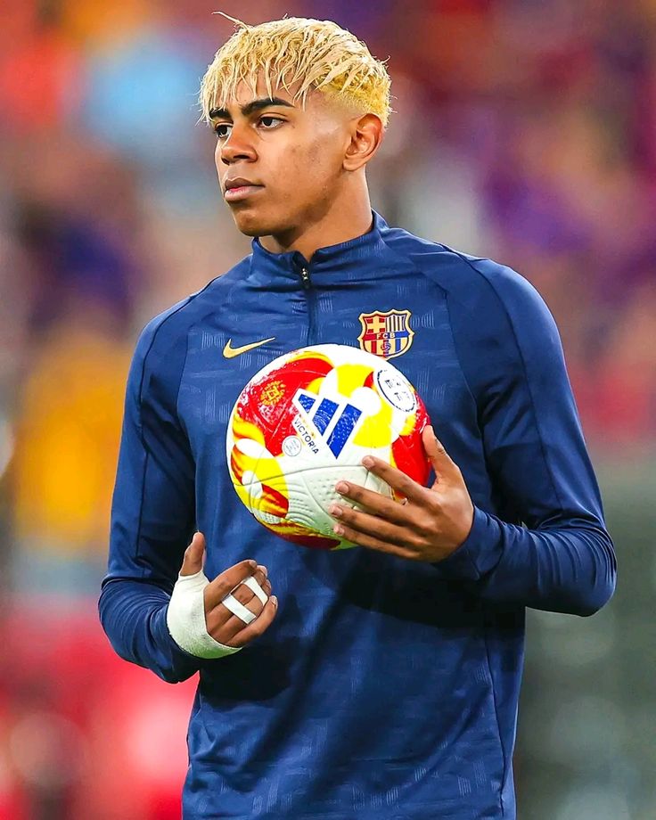 عکس لامین یامال