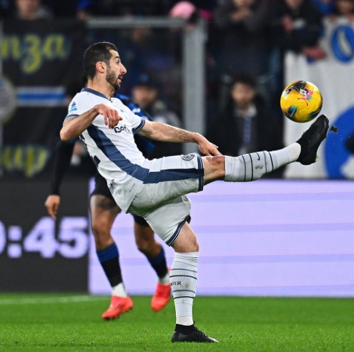 زندگی فوتبالی هنریک مخیتاریان