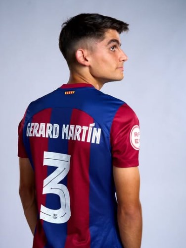 شماره پیراهن جرارد مارتین