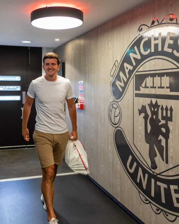 عکس پروفایل هری مگوایر