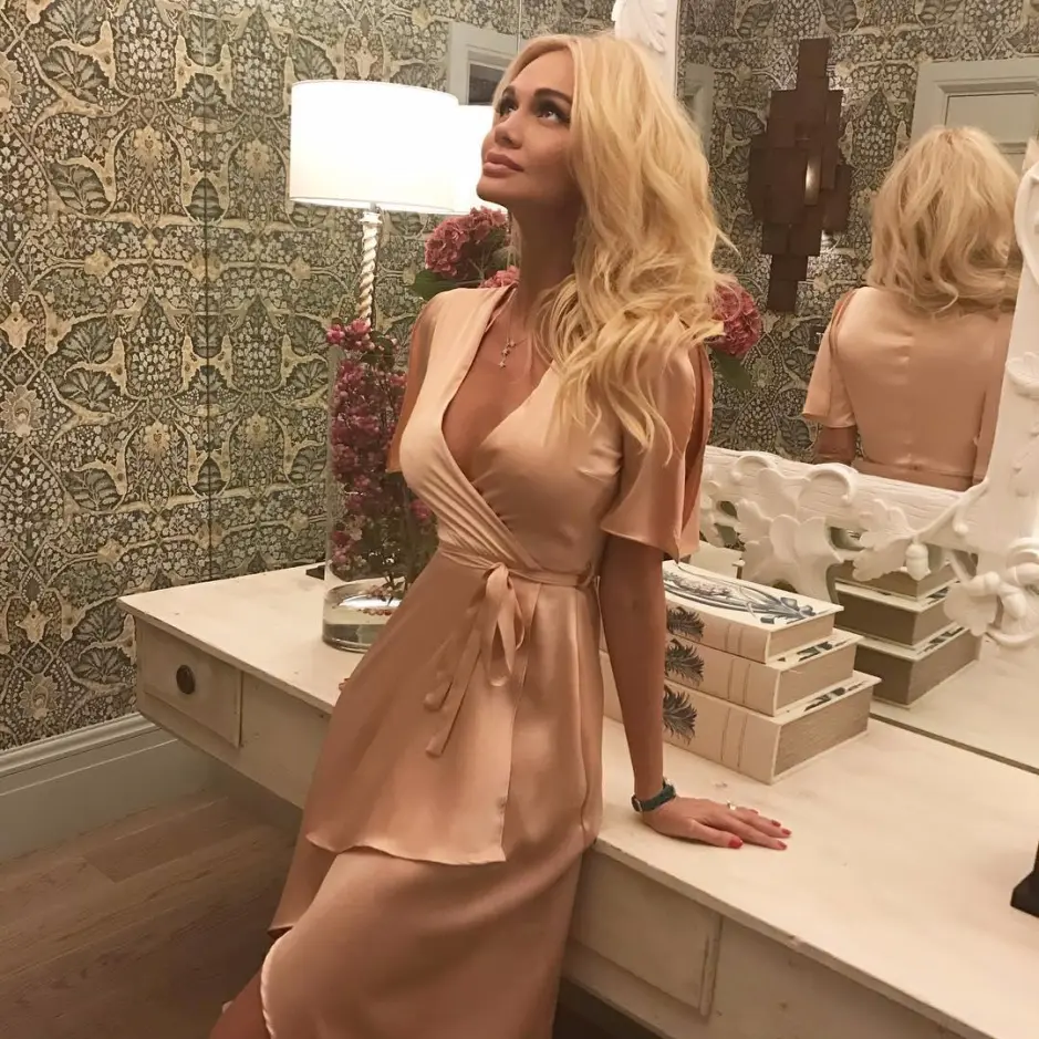 عکس زن هنریک مخیتاریان