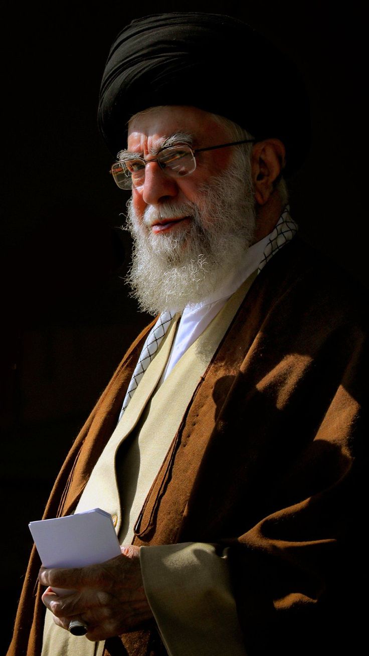 سید علی خامنهای زندگینامه